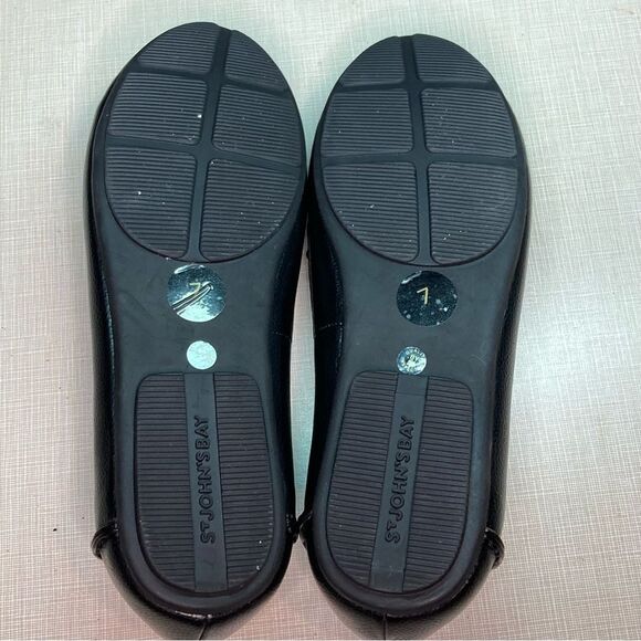 St. John’s Bay woman’s black loafer, size 7. SJB Nexter - Picture 4 of 7